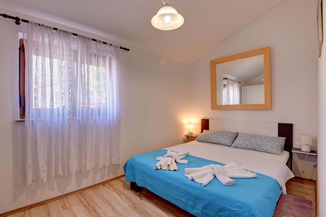Holiday Home Jasminka Medulin Buitenkant foto